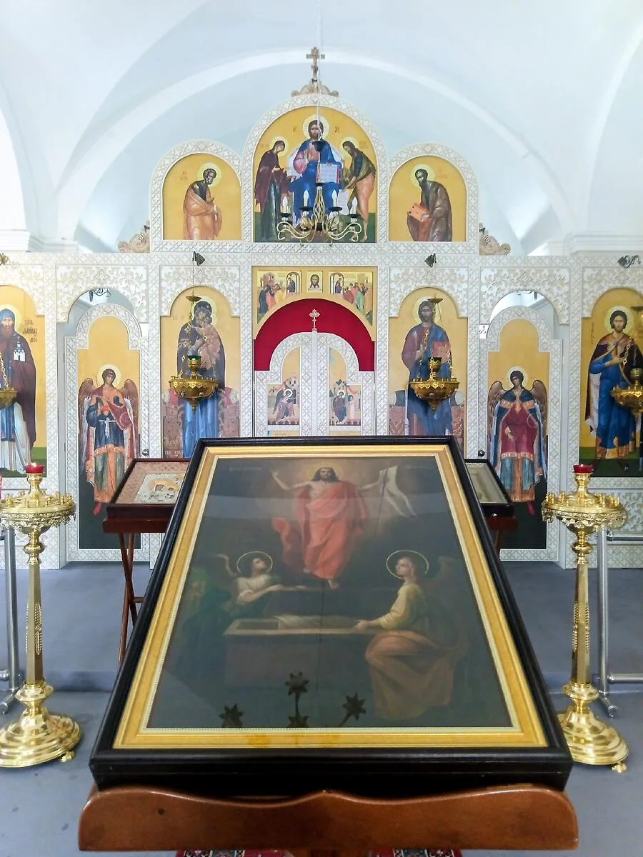 Новый иконостас Александро-Невского храма